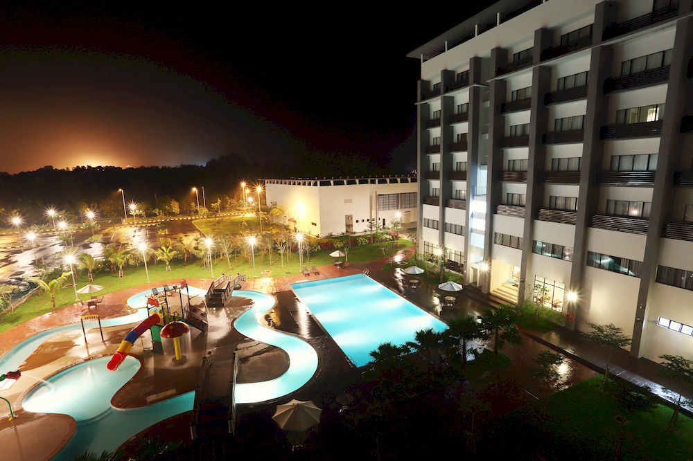 Raia Hotel & Convention Centre Terengganu Kuala Terengganu Zewnętrze zdjęcie