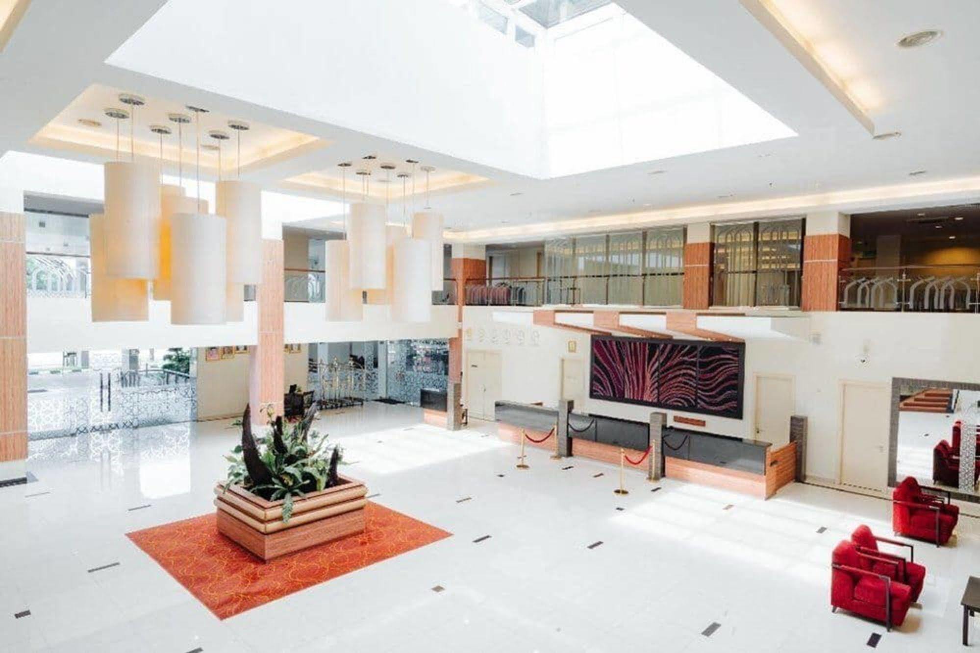 Raia Hotel & Convention Centre Terengganu Kuala Terengganu Zewnętrze zdjęcie